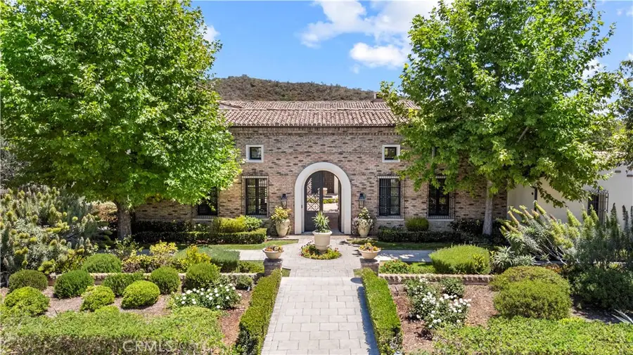 40 Echo Glen, Irvine, CA 92618 - #2