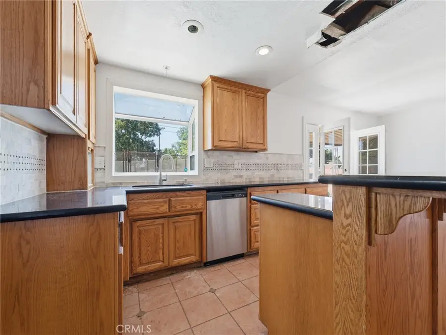 25815 Holly Vista Boulevard, San Bernardino, CA 92404 - #3