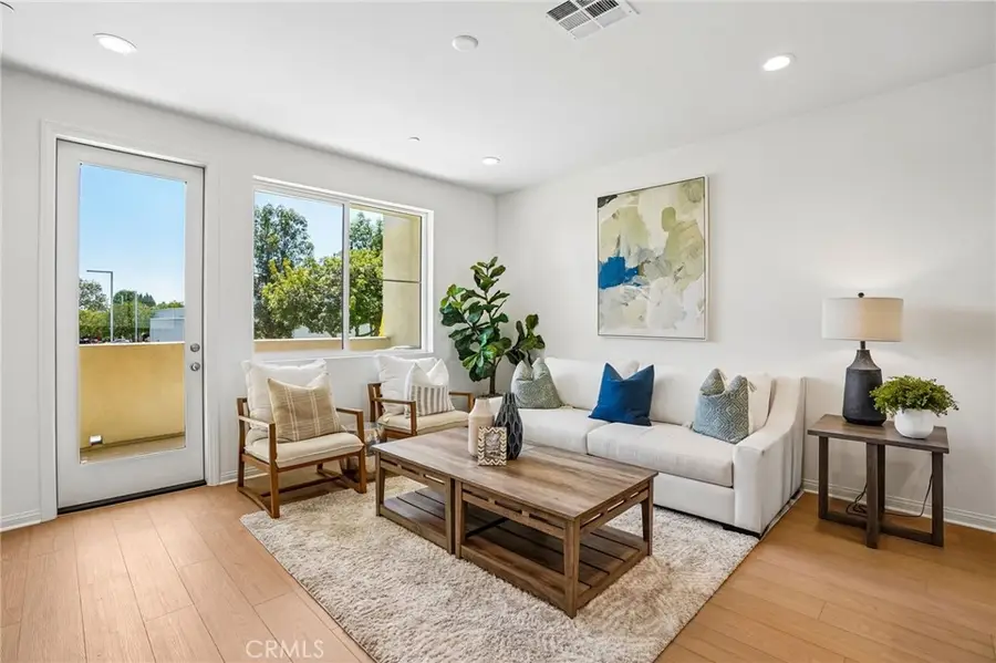 5876 Linden Ave Avenue #9, Long Beach, CA 90805 - #2