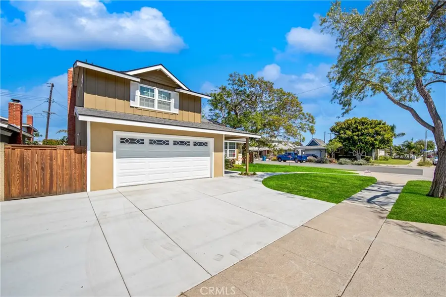 15802 Wicklow, Huntington Beach, CA 92647 - #3