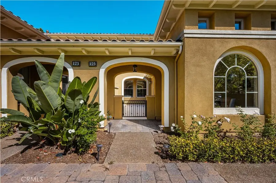 125 Chantilly, Irvine, CA 92620 - #2