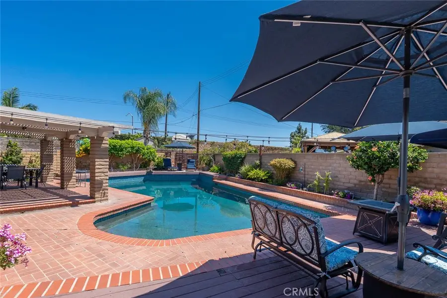 2817 Ridgewood, Santa Ana, CA 92705 - #2
