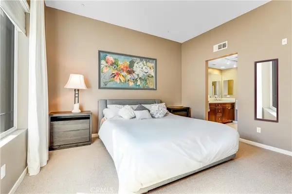 507 Rockefeller, Irvine, CA 92612