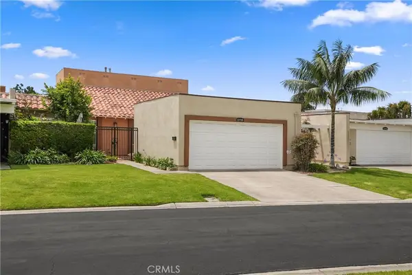 17735 Los Jardines W, Fountain Valley, CA 92708