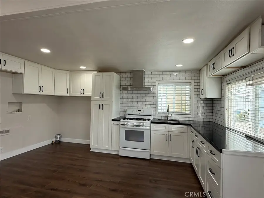 1741 Pomona Avenue #21, Costa Mesa, CA 92627 - #3