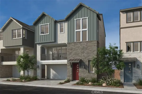 316 Pluto, Irvine, CA 92618
