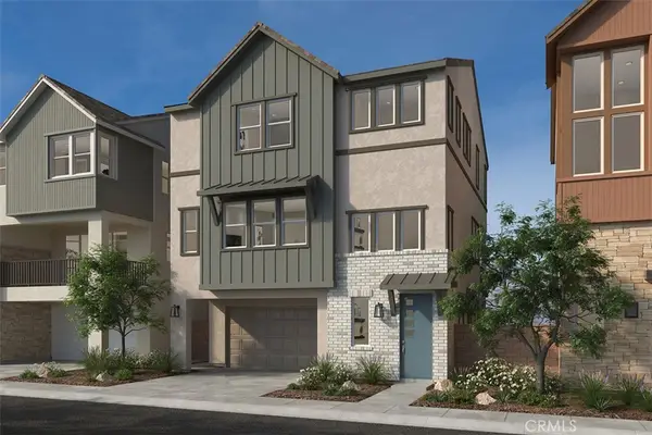 312 Pluto, Irvine, CA 92618
