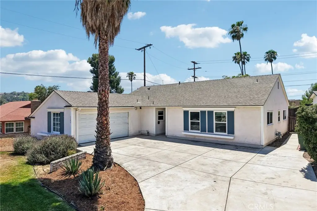 3595 Watkins Drive, Riverside, CA 92507 - #1