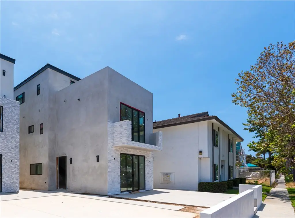418 20th, Huntington Beach, CA 92648 - #1