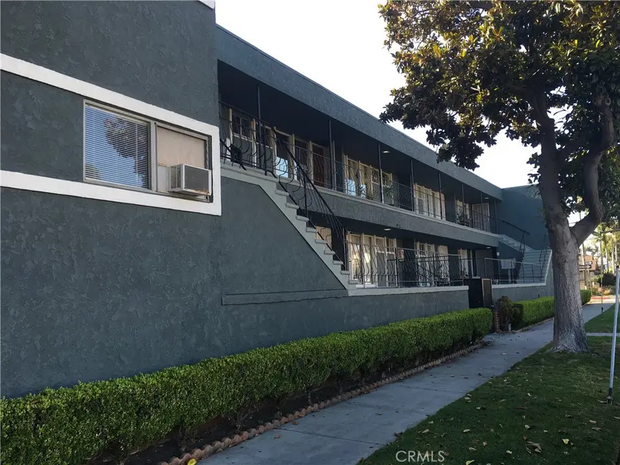 231 Junipero Avenue #12, Long Beach, CA 90803 - #3