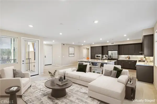 111 Bowery, Irvine, CA 92612