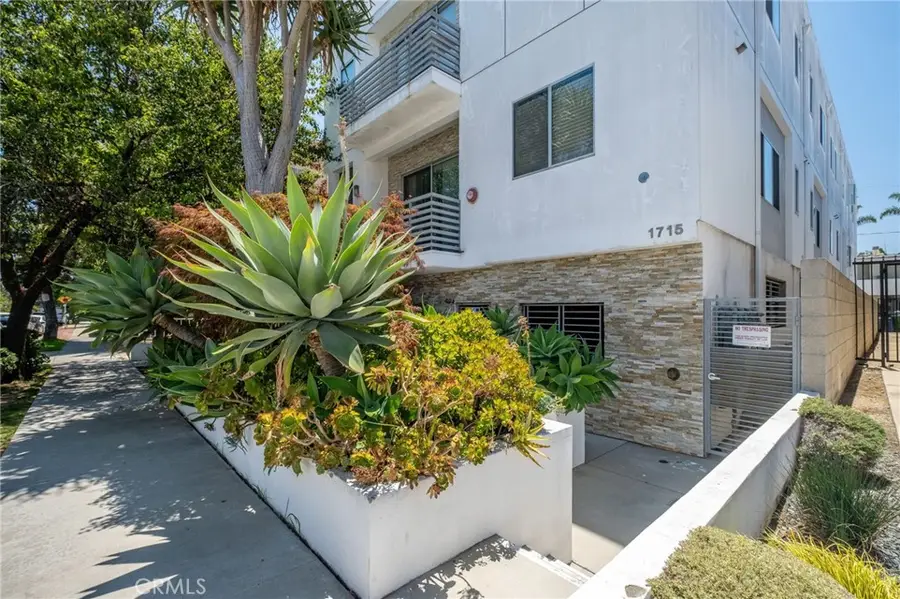 1715 Armacost Avenue #2, Los Angeles, CA 90025 - #3