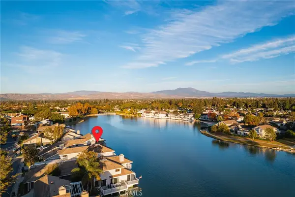 25 Lakeview #60, Irvine, CA 92604
