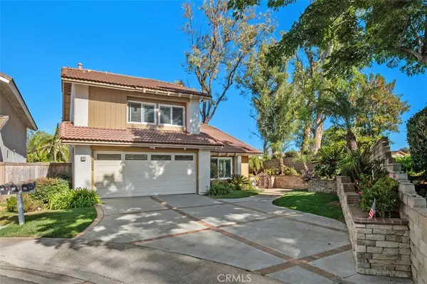27 Campanero E, Irvine, CA 92620