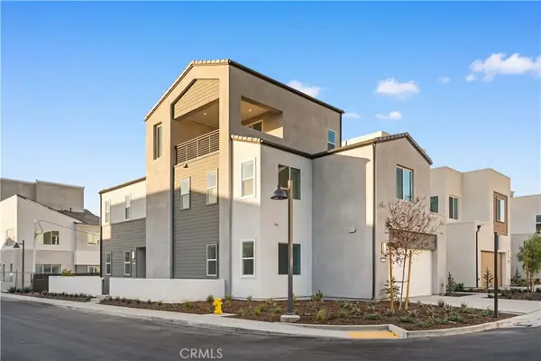 141 Sawbuck, Irvine, CA 92618