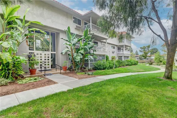 2399 Via Mariposa W, Laguna Woods, CA 92637