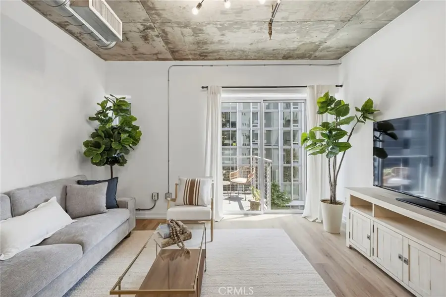 645 W 9th St #424, Los Angeles, CA 90015 - #3