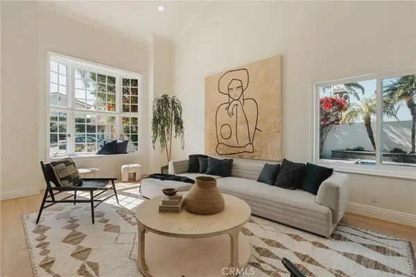 17182 Hillside Circle, Huntington Beach, CA 92649