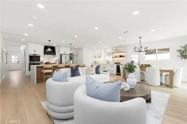 394 Magnolia Street, Costa Mesa, CA 92627