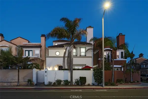 304 Goldenwest Street, Huntington Beach, CA 92648