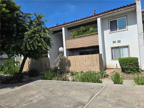 2501 W Sunflower #F4, Santa Ana, CA 92704