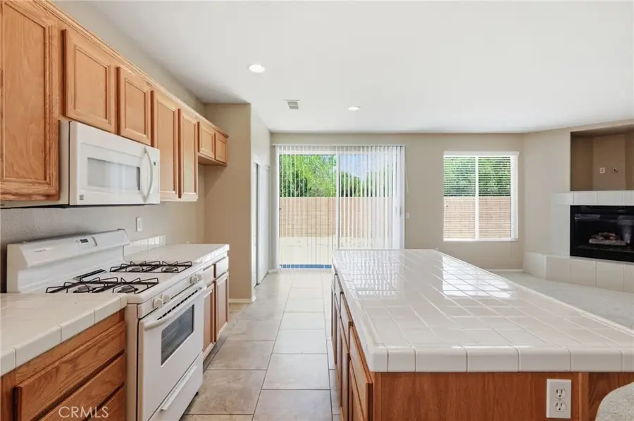 231 Spinnaker, San Jacinto, CA 92583 - #2