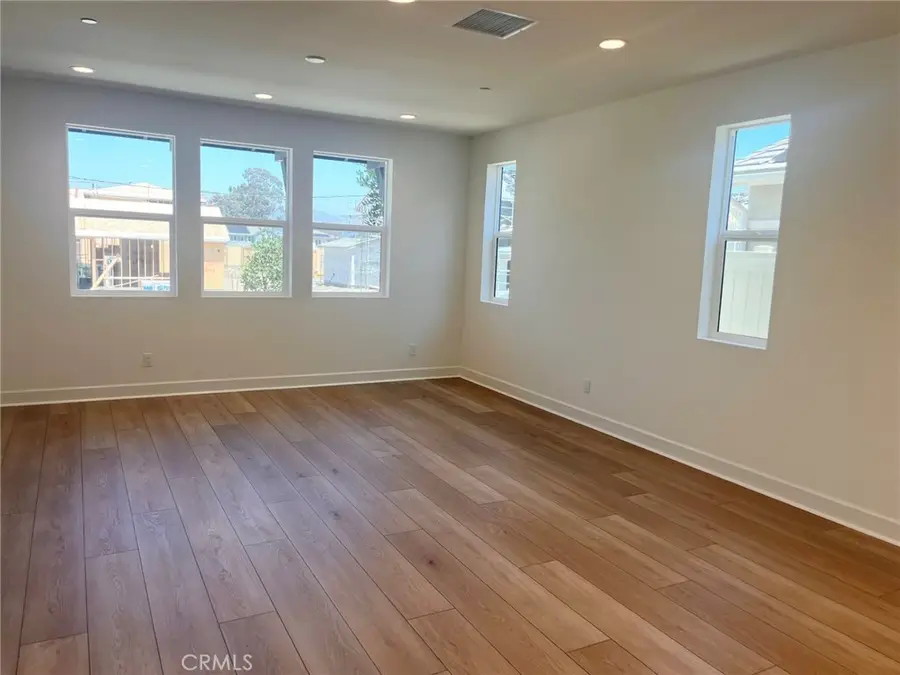 485 Tracy Place, San Buenaventura Ventura, CA 93004 - #3