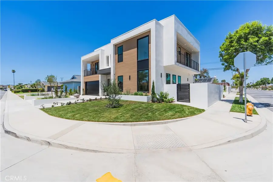 8251 Friesland Drive, Huntington Beach, CA 92646 - #2