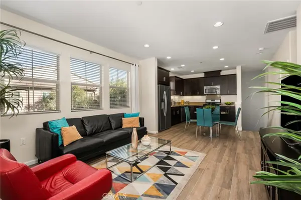 1414 El Paseo, Lake Forest, CA 92610