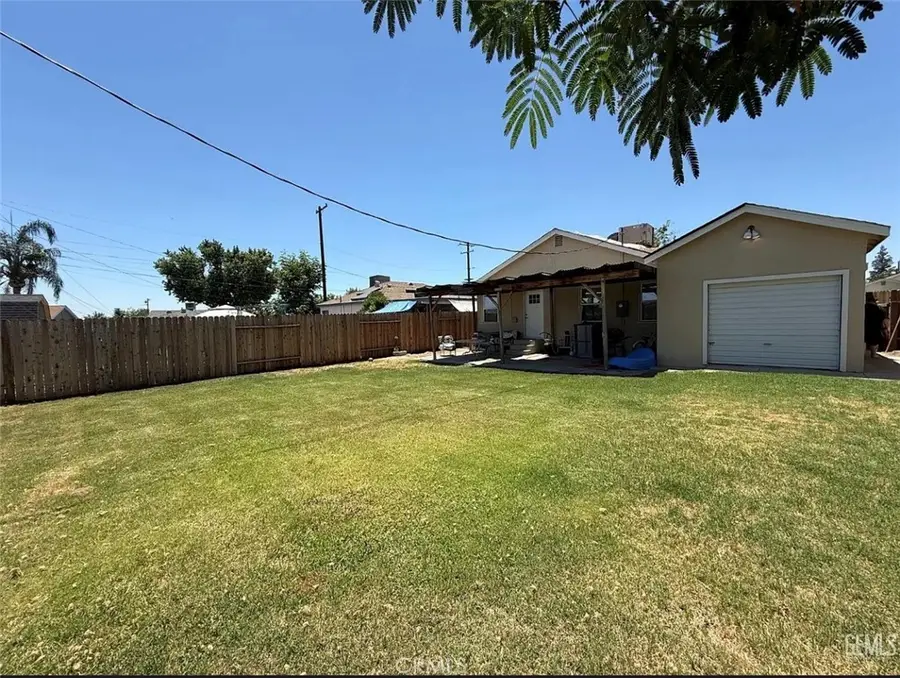 2512 Barnett, Bakersfield, CA 93308 - #2