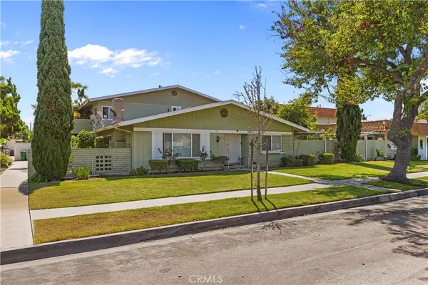 3102 Ginger Avenue, Costa Mesa, CA 92626