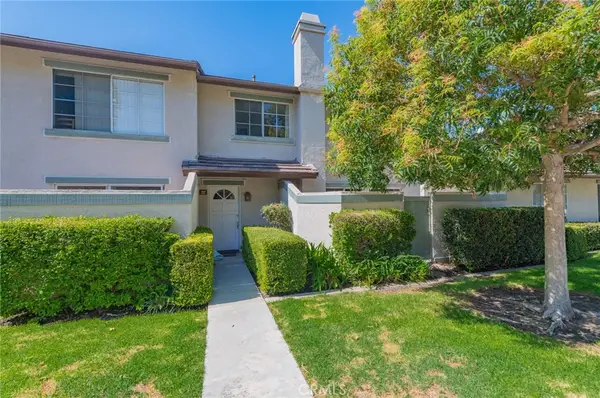 107 Oxford #34, Irvine, CA 92612