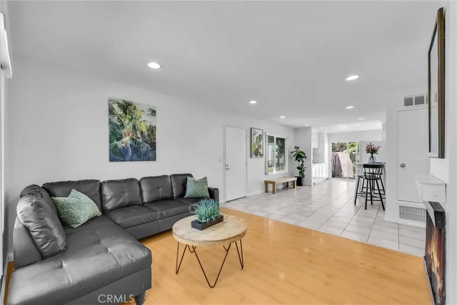 2142 W Liverpool Lane, Anaheim, CA 92804 - #2