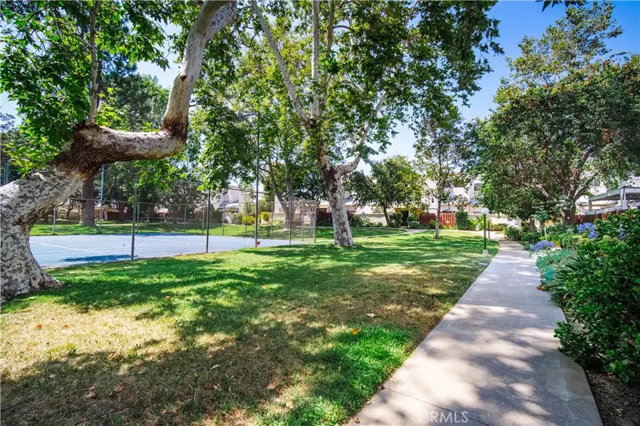 8851 Independence Avenue #APT 33, Canoga Park, CA 91304 - #2