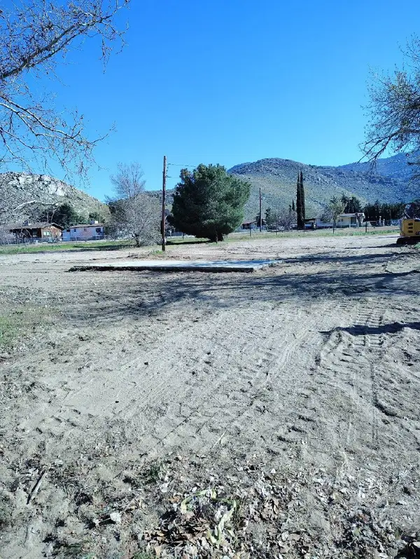 16852 Scodie Canyon Road, Onyx, CA 93255