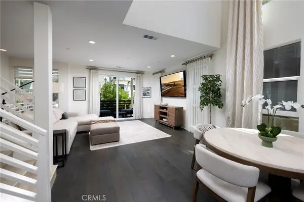 1675 Grand View, Costa Mesa, CA 92627