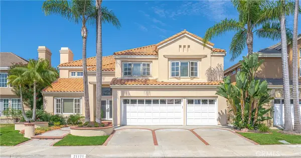 21171 Hillsdale Lane, Huntington Beach, CA 92646