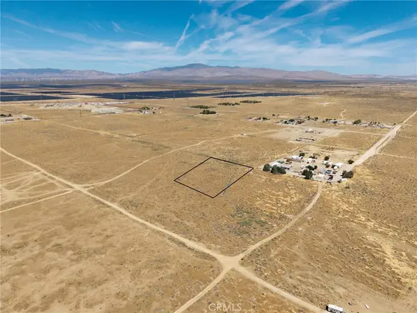 1 Astoria Avenue, Rosamond, CA 93560