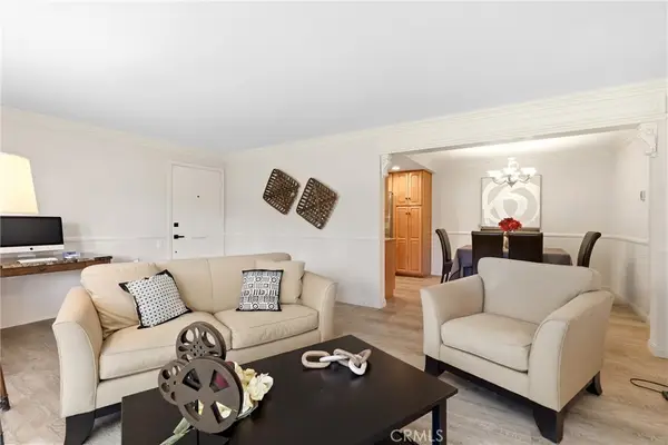 526 Calle Aragon #B, Laguna Woods, CA 92637