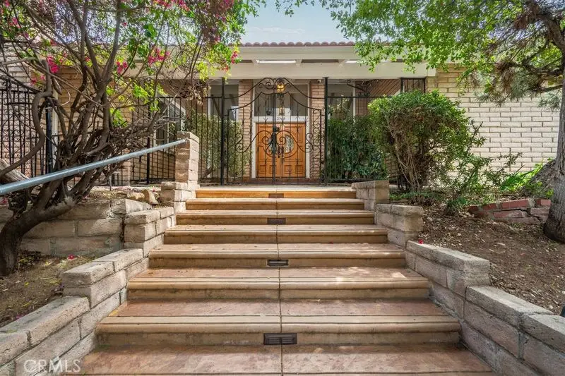 3160 Sepulveda Boulevard, Sherman Oaks, CA 91403 - #2