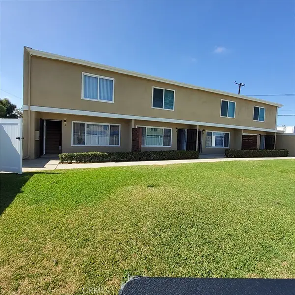 2937 Mendoza, Costa Mesa, CA 92626