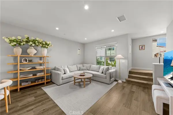 182 Elkhorn, Irvine, CA 92618