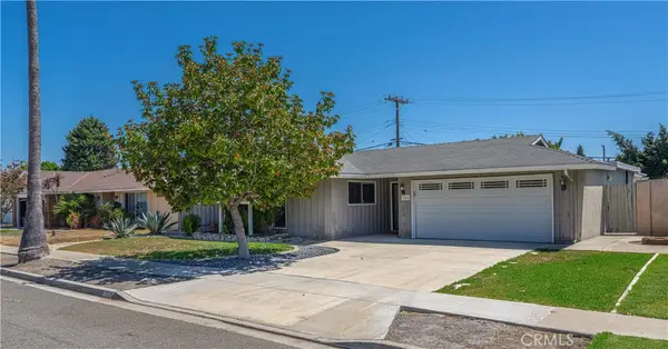3062 Johnson Avenue, Costa Mesa, CA 92626