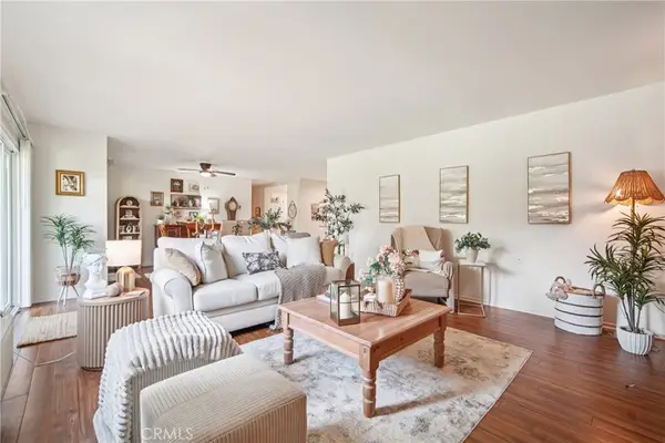 2402 Via Mariposa W #1E, Laguna Woods, CA 92637