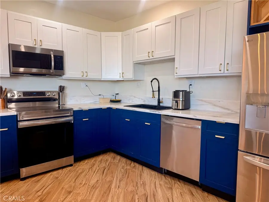 2575 37 E 19th, Signal Hill, CA 90755 - #3