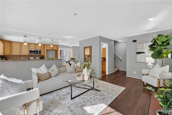 323 Genoa St #A, Monrovia, CA 91016