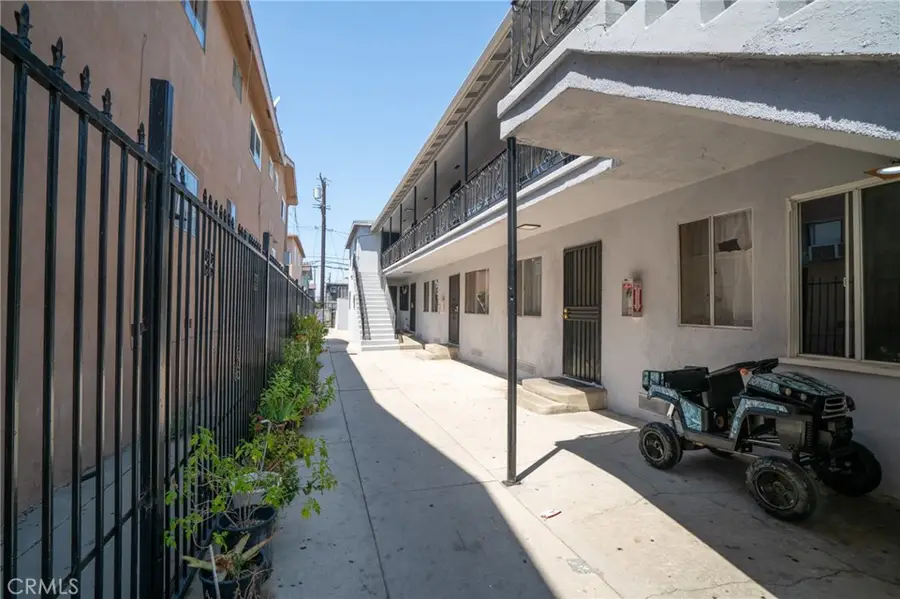 1425 Cedar Avenue, Long Beach, CA 90813 - #3