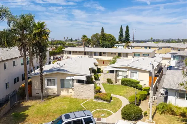 1116 West Avenue, Fullerton, CA 92833