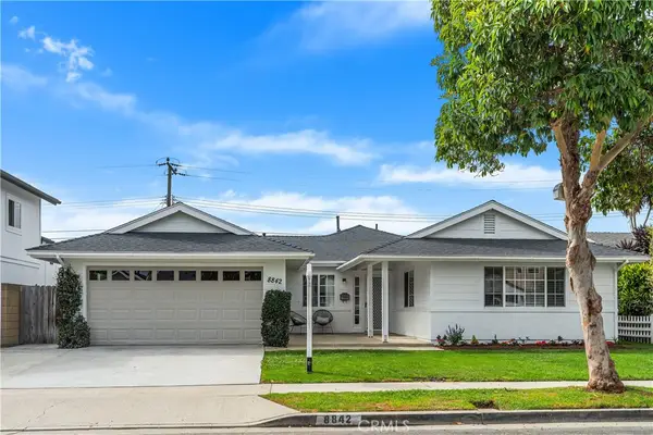 8842 Albatross Drive, Huntington Beach, CA 92646