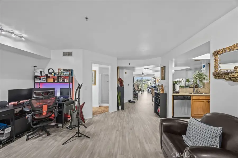 4755 Templeton St #2215, Los Angeles, CA 90032 - #3